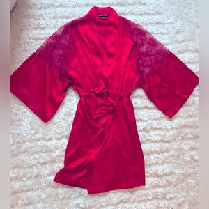 Victoria’s Secret Kimono Red Short Robe Satin Lace - retail $89